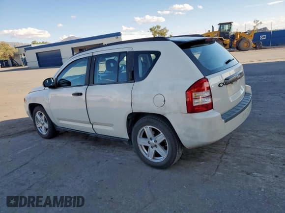 ✅ 2008 Jeep Compass Sport • VIN: 1J8FT47W48D500937 • Lot: 86497195. Listed on Copart with 189,208 mi. Free auction sales archive from the USA and detailed vehicle history report at DreamBid. Image 2.