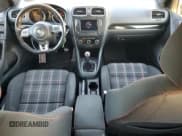 ✅ 2013 Volkswagen Golf GTI Autobahn • VIN: WVWGD7AJ4DW099783 • Лот: 82543345. Опубликован ранее на Copart с пробегом 195 605 миль. Бесплатный доступ к архиву аукционных продаж из США и подробный отчёт об истории автомобиля на DreamBid. Изображение 8.