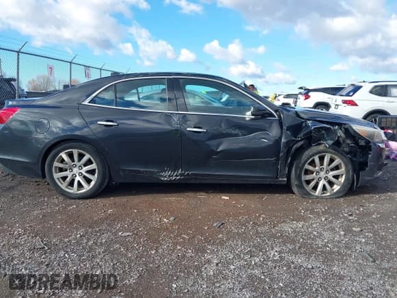✅ 2014 Chevrolet Malibu LTZ • VIN: 1G11H5SL9EF277549 • Lot: 43610638. Listed on IAAI with 182,352 mi. Free auction sales archive from the USA and detailed vehicle history report at DreamBid. Image 14.