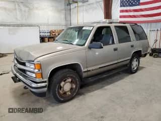 1999 Chevrolet Tahoe Z71 с VIN 1GNEK13R4XJ388281, выставлен на аукционе Copart как лот 81971225 с пробегом 175 436 миль миль и На запчасти • Non repairable. История ставок и продаж доступна на DreamBid. Изображение 1.