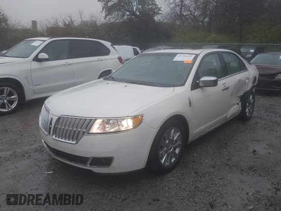 ✅ 2012 Lincoln MKZ • VIN: 3LNHL2JC2CR825682 • Lot: 43758145. Listed on IAAI with 199,567 mi. Free auction sales archive from the USA and detailed vehicle history report at DreamBid. Image 2.