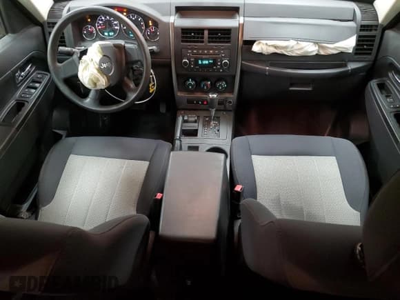 ✅ 2009 Jeep Liberty Sport • VIN: 1J8GN28K39W551351 • Lot: 89465005. Listed on Copart with 150,347 mi. Free auction sales archive from the USA and detailed vehicle history report at DreamBid. Image 8.