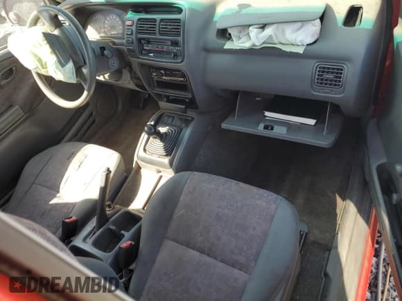 ✅ 1999 Chevrolet Tracker • VIN: 2CNBE1862X6931542 • Лот: 72216254. Опубликован ранее на Copart с пробегом 179 527 миль. Бесплатный доступ к архиву аукционных продаж из США и подробный отчёт об истории автомобиля на DreamBid. Изображение 8.