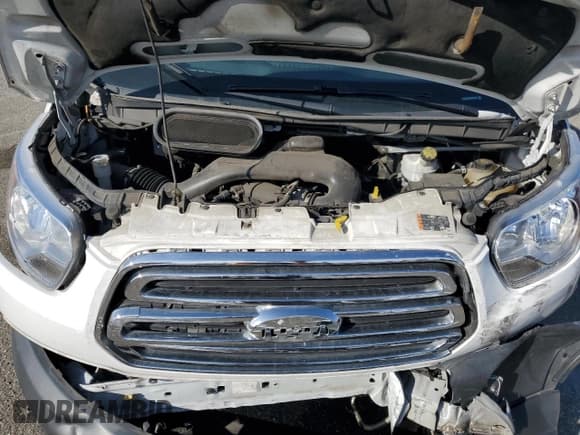 ✅ 2018 Ford Transit Passenger XL • VIN: 1FBZX2YM4JKA35480 • Lot: 51620305. Wystawiony na Copart z przebiegiem 73 710 mil. Bezpłatny archiwum sprzedaży aukcyjnych z USA i szczegółowy raport historii pojazdu na DreamBid. Zdjęcie 14.