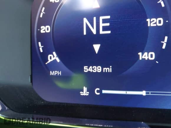 2026 Chevrolet Silverado 1500 LT с VIN 2GCUKDED0T1103426, выставлен на аукционе IAAI как лот 43529400 с пробегом 5 438 миль миль и . История ставок и продаж доступна на DreamBid. Изображение 15.