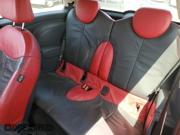 ✅ 2004 MINI Hardtop S • VIN: WMWRE33404TD88974 • Lot: 59184075. Listed on Copart with 104,096 mi. Free auction sales archive from the USA and detailed vehicle history report at DreamBid. Image 10.