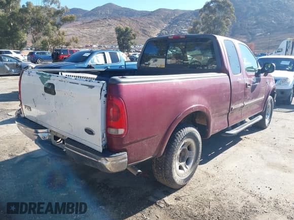 ✅ 1999 Ford F-150 XL • VIN: 1FTRX18L7XKA55342 • Lot: 43417944. Listed on IAAI with 170,697 mi. Free auction sales archive from the USA and detailed vehicle history report at DreamBid. Image 4.