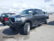 ✅ 2011 Toyota Tundra • VIN: 5TFDM5F1XBX018566 • Lot: 41656841. Wystawiony na IAAI z przebiegiem 241 644 mil. Bezpłatny archiwum sprzedaży aukcyjnych z USA i szczegółowy raport historii pojazdu na DreamBid. Zdjęcie 2.