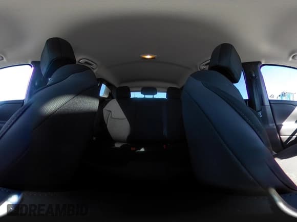 ✅ 2018 Jeep Renegade Latitude • VIN: ZACCJABB7JPG74639 • Lot: 43414533. Wystawiony na IAAI z przebiegiem 145 592 mil. Bezpłatny archiwum sprzedaży aukcyjnych z USA i szczegółowy raport historii pojazdu na DreamBid. Zdjęcie 22.