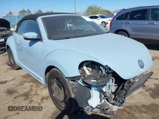 ✅ 2014 Volkswagen Beetle 2.5L • VIN: 3VW5P7AT3EM803048 • Lot: 43475315. Wystawiony na IAAI z przebiegiem 104 602 mil. Bezpłatny archiwum sprzedaży aukcyjnych z USA i szczegółowy raport historii pojazdu na DreamBid. Zdjęcie 1.