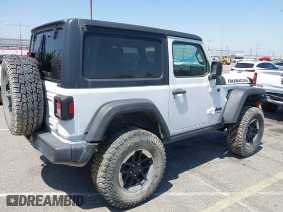 ✅ 2020 Jeep Wrangler Rubicon • VIN: 1C4HJXCN4LW196557 • Lot: 42359244. Listed on IAAI with 73,095 mi. Free auction sales archive from the USA and detailed vehicle history report at DreamBid. Image 4.