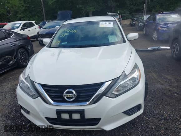 ✅ 2018 Nissan Altima SR • VIN: 1N4AL3APXJC279939 • Lot: 42744148. Listed on IAAI with 135,005 mi. Free auction sales archive from the USA and detailed vehicle history report at DreamBid. Image 12.