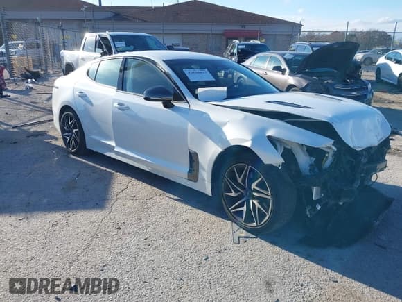 ✅ 2022 Kia Stinger GT-Line • VIN: KNAE35LDXN6102111 • Lot: 43648843. Wystawiony na IAAI z przebiegiem 46 111 mil. Bezpłatny archiwum sprzedaży aukcyjnych z USA i szczegółowy raport historii pojazdu na DreamBid. Zdjęcie 1.
