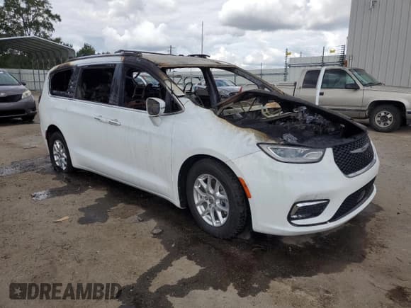 ✅ 2021 Chrysler Pacifica Touring L • VIN: 2C4RC1BG3MR528724 • Lot: 85741655. Listed on Copart with Not provided. Free auction sales archive from the USA and detailed vehicle history report at DreamBid. Image 4.