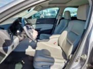 ✅ 2017 Acura ILX • VIN: 19UDE2F33HA013719 • Лот: 66309945. Опубликован ранее на Copart с пробегом 118 477 миль. Бесплатный доступ к архиву аукционных продаж из США и подробный отчёт об истории автомобиля на DreamBid. Изображение 7.