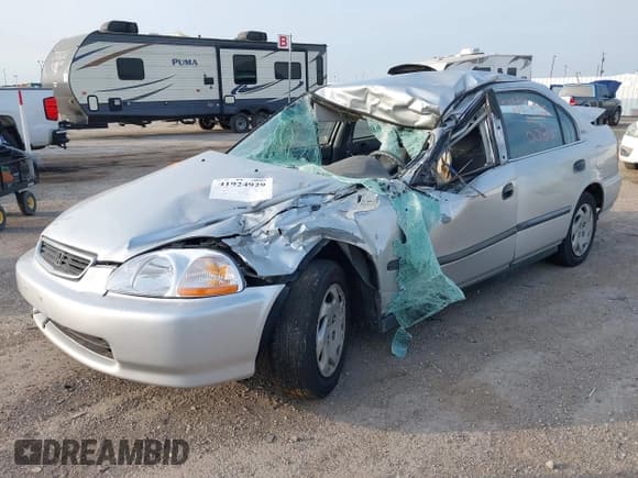 ✅ 1996 Honda Civic LX O • VIN: 1HGEJ6678TL040082 • Лот: 41924929. Опубликован ранее на IAAI с пробегом 236 613 миль. Бесплатный доступ к архиву аукционных продаж из США и подробный отчёт об истории автомобиля на DreamBid. Изображение 17.