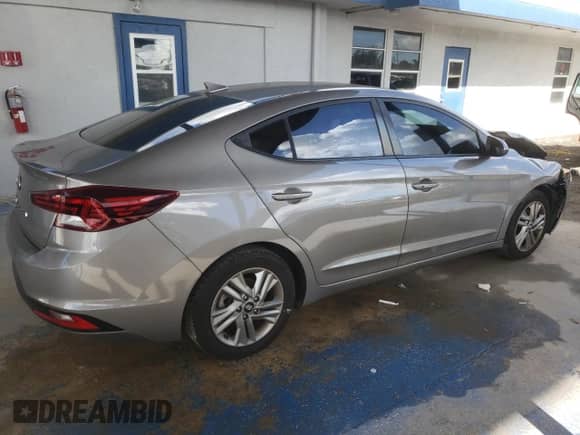 2020 Hyundai Elantra Value Edition с VIN KMHD84LF0LU105969, выставлен на аукционе Copart как лот 82121215 с пробегом 67 108 миль миль и Списание • Salvage title. История ставок и продаж доступна на DreamBid. Изображение 3.