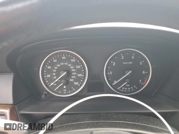 ✅ 2010 BMW 5 Series 550i • VIN: WBANW5C58ACT56444 • Lot: 55087135. Wystawiony na Copart z przebiegiem Nie podano. Bezpłatny archiwum sprzedaży aukcyjnych z USA i szczegółowy raport historii pojazdu na DreamBid. Zdjęcie 9.