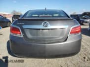 ✅ 2013 Buick LaCrosse • VIN: 1G4GA5ER1DF136510 • Lot: 90362265. Wystawiony na Copart z przebiegiem 141 727 mil. Bezpłatny archiwum sprzedaży aukcyjnych z USA i szczegółowy raport historii pojazdu na DreamBid. Zdjęcie 6.