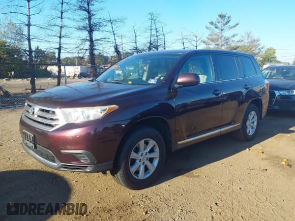 ✅ 2013 Toyota Highlander • VIN: 5TDZA3EH5DS035995 • Lot: 43388532. Listed on IAAI with 192,295 mi. Free auction sales archive from the USA and detailed vehicle history report at DreamBid. Image 17.