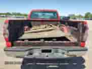 2004 Chevrolet Silverado 1500 z VIN 1GCEC14X64Z220027, wystawiony jako Copart lot #56878925 z przebiegiem 158 418 mil mil oraz Szkoda całkowita • Salvage title. Historia ofert i sprzedaży dostępna na DreamBid. Obrazek 6.