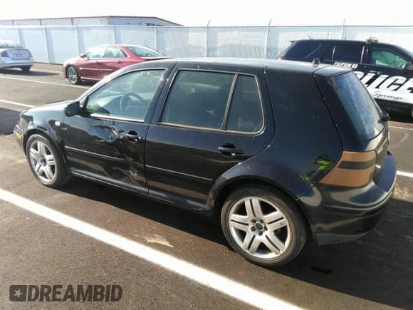 ✅ 2005 Volkswagen Golf GLS • VIN: 9BWGR61J754008603 • Lot: 40915776. Wystawiony na IAAI z przebiegiem 237 332 mil. Bezpłatny archiwum sprzedaży aukcyjnych z USA i szczegółowy raport historii pojazdu na DreamBid. Zdjęcie 3.