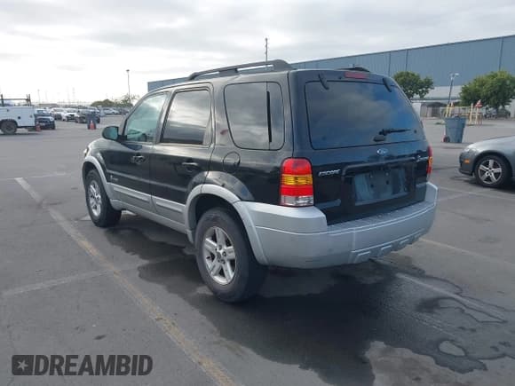 ✅ 2007 Ford Escape Hybrid • VIN: 1FMCU59H77KB28379 • Lot: 43497136. Listed on IAAI with 322,847 mi. Free auction sales archive from the USA and detailed vehicle history report at DreamBid. Image 3.