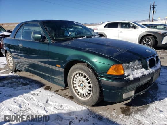 1998 BMW 3 Series 323i z VIN WBABJ732XWEA17086, wystawiony jako Copart lot #45030985 z przebiegiem 224 390 mil mil oraz Czysty tytuł • Clean title. Historia ofert i sprzedaży dostępna na DreamBid. Obrazek 4.