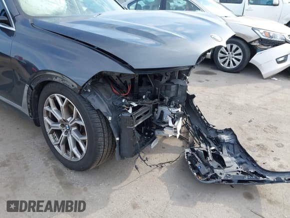 ✅ 2021 BMW X7 xDrive40i • VIN: 5UXCW2C06M9H52680 • Лот: 43244774. Опубликован ранее на IAAI с пробегом Не указан. Бесплатный доступ к архиву аукционных продаж из США и подробный отчёт об истории автомобиля на DreamBid. Изображение 17.