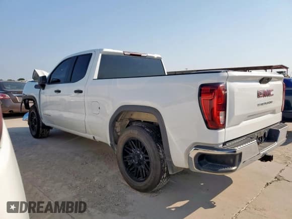 ✅ 2021 GMC Sierra 1500 • VIN: 1GTR8AEH3MZ115486 • Lot: 67365685. Wystawiony na Copart z przebiegiem 113 448 mil. Bezpłatny archiwum sprzedaży aukcyjnych z USA i szczegółowy raport historii pojazdu na DreamBid. Zdjęcie 2.