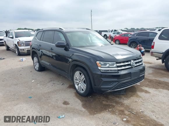 ✅ 2018 Volkswagen Atlas S • VIN: 1V2AR2CA9JC557823 • Lot: 42373251. Listed on IAAI with 86,000 mi. Free auction sales archive from the USA and detailed vehicle history report at DreamBid. Image 1.