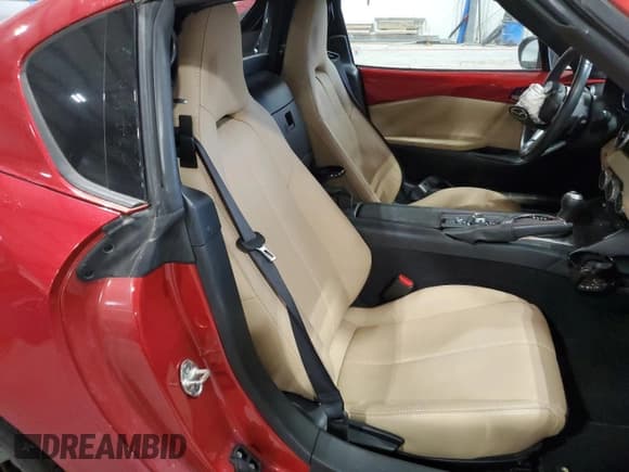 ✅ 2017 Mazda MX-5 Miata Grand Touring • VIN: JM1NDAM78H0105663 • Lot: 47854455. Wystawiony na Copart z przebiegiem Nie podano. Bezpłatny archiwum sprzedaży aukcyjnych z USA i szczegółowy raport historii pojazdu na DreamBid. Zdjęcie 10.