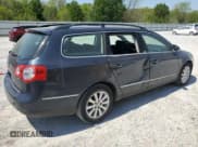 ✅ 2008 Volkswagen Passat Komfort • VIN: WVWXK73C88E235929 • Лот: 53379365. Опубликован ранее на Copart с пробегом 133 978 миль. Бесплатный доступ к архиву аукционных продаж из США и подробный отчёт об истории автомобиля на DreamBid. Изображение 3.