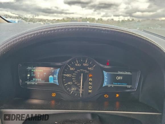 ✅ 2011 Lincoln MKX • VIN: 2LMDJ6JK2BBJ01706 • Lot: 95517735. Listed on Copart with 221,797 mi. Free auction sales archive from the USA and detailed vehicle history report at DreamBid. Image 9.