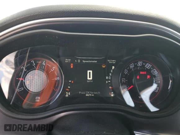 ✅ 2017 Dodge Challenger SXT Plus • VIN: 2C3CDZAG7HH640414 • Лот: 69512325. Опубликован ранее на Copart с пробегом 88 275 миль. Бесплатный доступ к архиву аукционных продаж из США и подробный отчёт об истории автомобиля на DreamBid. Изображение 9.