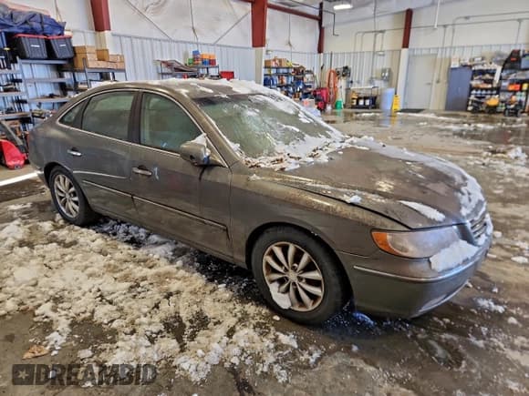 ✅ 2007 Hyundai Azera SE • VIN: KMHFC46F87A187508 • Lot: 93699575. Listed on Copart with 143,612 mi. Free auction sales archive from the USA and detailed vehicle history report at DreamBid. Image 4.