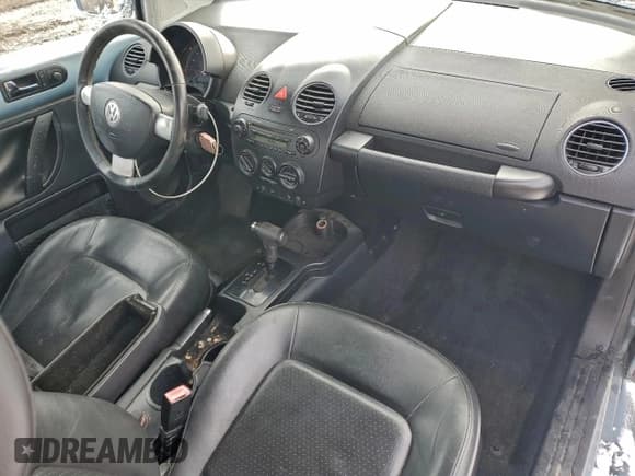 ✅ 2009 Volkswagen Beetle S • VIN: 3VWPW31C29M505195 • Лот: 95069435. Опубликован ранее на Copart с пробегом 97 849 миль. Бесплатный доступ к архиву аукционных продаж из США и подробный отчёт об истории автомобиля на DreamBid. Изображение 8.