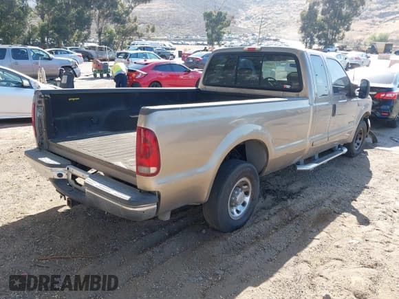 ✅ 2003 Ford F-250 XL • VIN: 1FTNX20F63EA68716 • Lot: 42263651. Listed on IAAI with 181,913 mi. Free auction sales archive from the USA and detailed vehicle history report at DreamBid. Image 4.