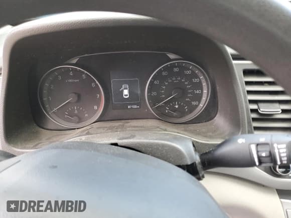 ✅ 2018 Hyundai Elantra Limited • VIN: 5NPD84LF1JH252667 • Лот: 86669725. Опубликован ранее на Copart с пробегом 87 100 миль. Бесплатный доступ к архиву аукционных продаж из США и подробный отчёт об истории автомобиля на DreamBid. Изображение 9.