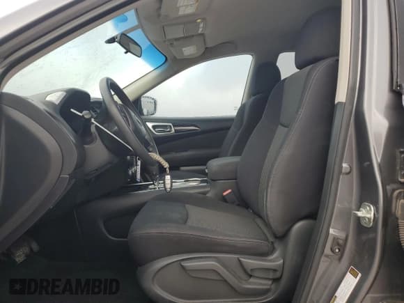 ✅ 2017 Nissan Pathfinder SV • VIN: 5N1DR2MN1HC902526 • Лот: 90250135. Опубликован ранее на Copart с пробегом 74 819 миль. Бесплатный доступ к архиву аукционных продаж из США и подробный отчёт об истории автомобиля на DreamBid. Изображение 7.