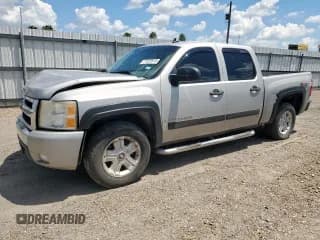 ✅ 2008 Chevrolet Silverado 1500 2LT • VIN: 2GCEK133981130094 • Lot: 71522615. Listed on Copart with 213,184 mi. Free auction sales archive from the USA and detailed vehicle history report at DreamBid. Image 1.
