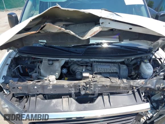 ✅ 2018 GMC Savana Cargo • VIN: 1GTW7AFG6J1910697 • Lot: 42769637. Listed on IAAI with 216,415 mi. Free auction sales archive from the USA and detailed vehicle history report at DreamBid. Image 10.