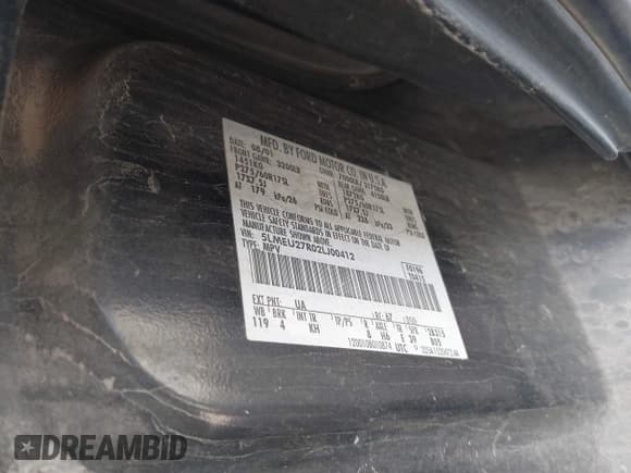 ✅ 2002 Lincoln Navigator • VIN: 5LMEU27R02LJ00412 • Lot: 41821070. Wystawiony na IAAI z przebiegiem 203 565 mil. Bezpłatny archiwum sprzedaży aukcyjnych z USA i szczegółowy raport historii pojazdu na DreamBid. Zdjęcie 9.