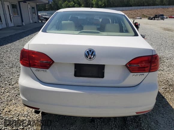 ✅ 2013 Volkswagen Jetta SE • VIN: 3VWDP7AJ6DM407933 • Лот: 55151125. Опубликован ранее на Copart с пробегом 127 794 миль. Бесплатный доступ к архиву аукционных продаж из США и подробный отчёт об истории автомобиля на DreamBid. Изображение 6.