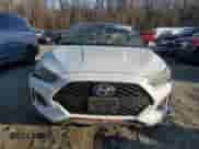 2019 Hyundai Veloster Turbo R-Spec z VIN KMHTH6AB7KU013196, wystawiony jako Copart lot #46281785 z przebiegiem 117 555 mil mil oraz Szkoda całkowita • Salvage title. Historia ofert i sprzedaży dostępna na DreamBid. Obrazek 5.