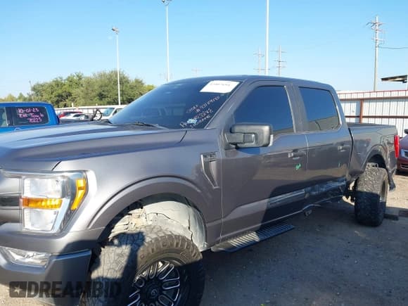 ✅ 2022 Ford F-150 XL • VIN: 1FTFW1E53NFC29733 • Lot: 43407694. Listed on IAAI with 45,311 mi. Free auction sales archive from the USA and detailed vehicle history report at DreamBid. Image 14.