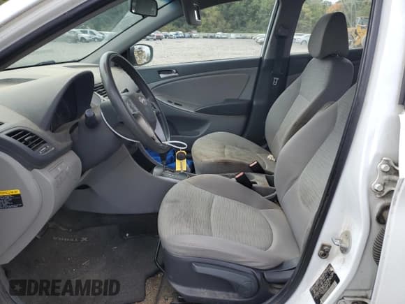 ✅ 2016 Hyundai Accent SE • VIN: KMHCT5AE9GU280253 • Лот: 72621034. Опубликован ранее на Copart с пробегом 206 560 миль. Бесплатный доступ к архиву аукционных продаж из США и подробный отчёт об истории автомобиля на DreamBid. Изображение 7.