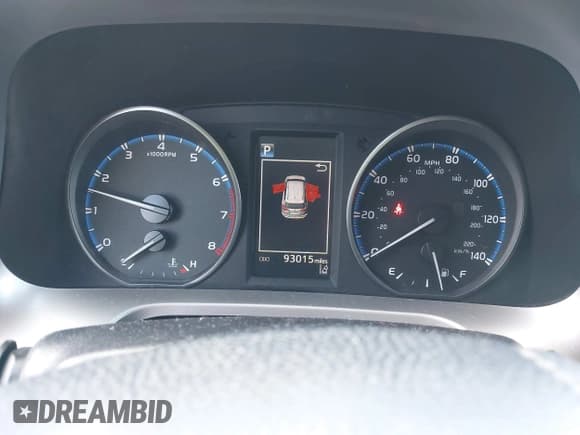 ✅ 2018 Toyota RAV4 XLE • VIN: JTMWFREV9JJ732074 • Lot: 42116868. Listed on IAAI with 93,015 mi. Free auction sales archive from the USA and detailed vehicle history report at DreamBid. Image 7.