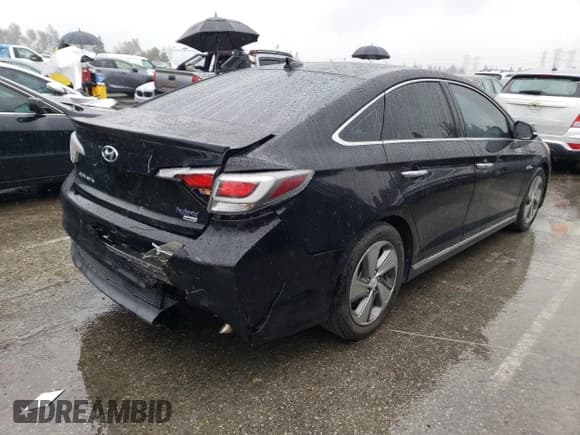✅ 2016 Hyundai Sonata Limited • VIN: KMHE34L1XGA014724 • Lot: 41916663. Listed on Copart with 131,641 mi. Free auction sales archive from the USA and detailed vehicle history report at DreamBid. Image 3.