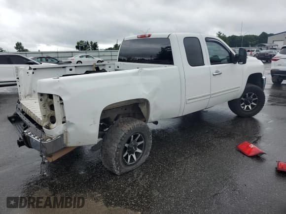 ✅ 2013 Chevrolet Silverado 2500HD LT • VIN: 1GC2CXCG9DZ186835 • Lot: 68593725. Wystawiony na Copart z przebiegiem 293 607 mil. Bezpłatny archiwum sprzedaży aukcyjnych z USA i szczegółowy raport historii pojazdu na DreamBid. Zdjęcie 3.